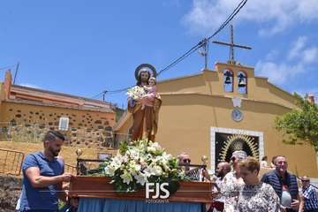 La Breña pone fin a sus fiestas con misa, procesión y verbena/Francisco Javier Santana.